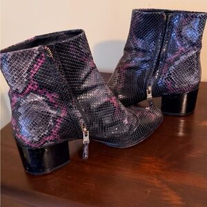 Vero Cuoio Women's Snakeskin Ankle Boots - Black and Pink